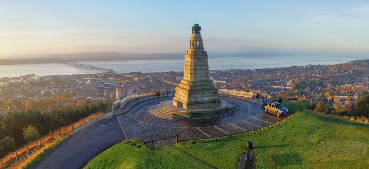Dundee Law